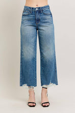 Load image into Gallery viewer, Judy Blue Wide Leg Crop