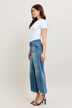 Load image into Gallery viewer, Judy Blue Wide Leg Crop