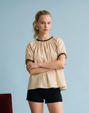 Load image into Gallery viewer, Paisley Puff Sleeve Blouse