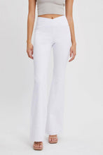 Load image into Gallery viewer, White Pull On Jeans