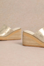 Load image into Gallery viewer, Peep Toe Platform Wedge Heel
