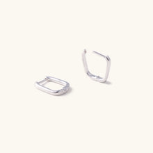 Load image into Gallery viewer, Cara Hoop Earrings- Silver

