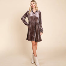 Load image into Gallery viewer, Feliz Navidad-Velvet Dress-Emerald
