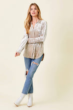 Load image into Gallery viewer, Velvet Shirt-Champagne
