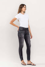 Load image into Gallery viewer, Well Made-Crop Skinny Jean
