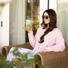Load image into Gallery viewer, Floral Rush Glass Tumbler w/Silicone Lid
