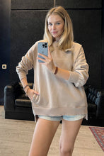 Load image into Gallery viewer, `Fleece Hi-low Sweatshirt With Pockets (Solid/Washed)
