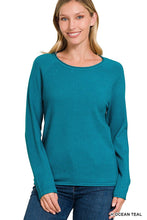 Load image into Gallery viewer, Kelly- Basic Sweater-Green
