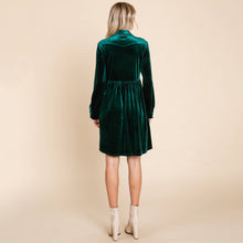 Load image into Gallery viewer, Feliz Navidad-Velvet Dress-Emerald
