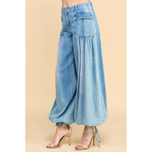 Load image into Gallery viewer, Jennie-Denim Pants
