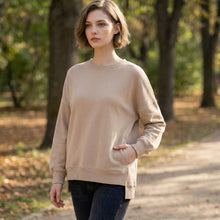 Load image into Gallery viewer, `Fleece Hi-Low Hem Pullover w/ pockets
