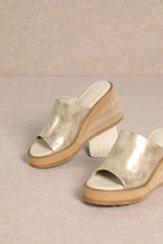 Load image into Gallery viewer, Peep Toe Platform Wedge Heel
